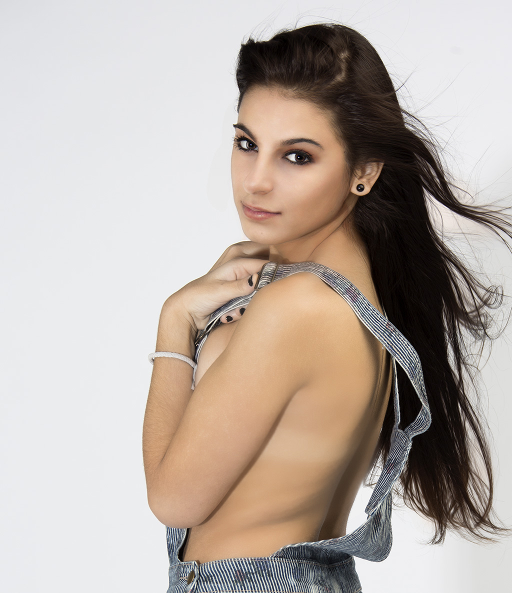 Adriana002