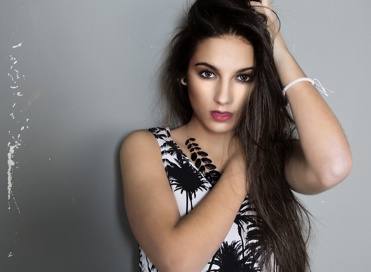 Adriana007